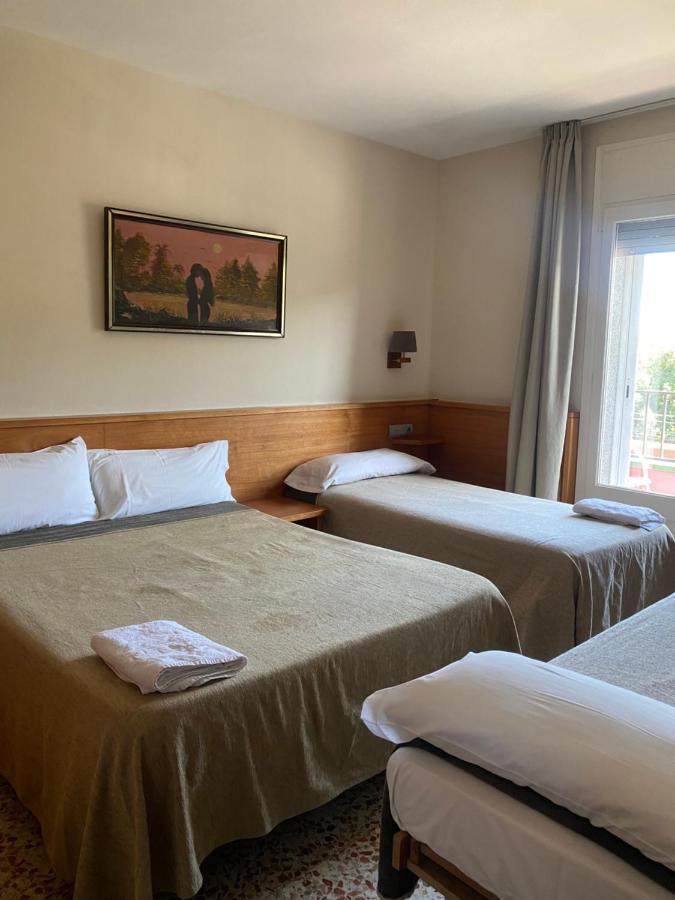 Hostal Galicia Cardedeu Eksteriør billede